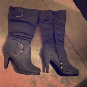 Size 8 heeled boots
